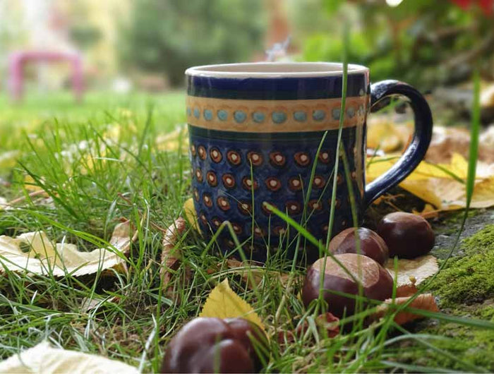 <h2>Unsere handgemachten Keramik Kaffeetassen und Kaffeebecher als herbstliche Impression</h2>